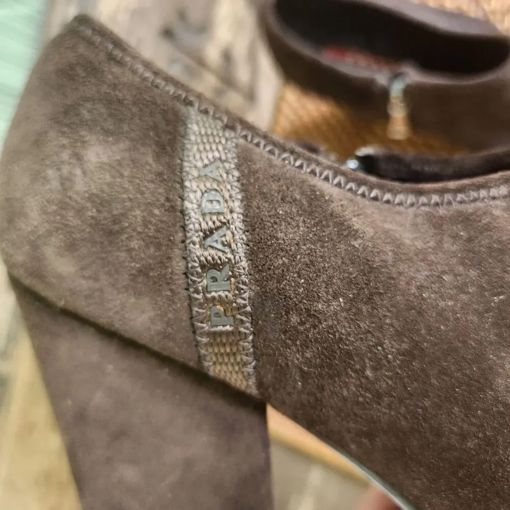 Prada Ankle Boot, side zip Sz 38.5 Milano Brown Suede Leather, 3.75